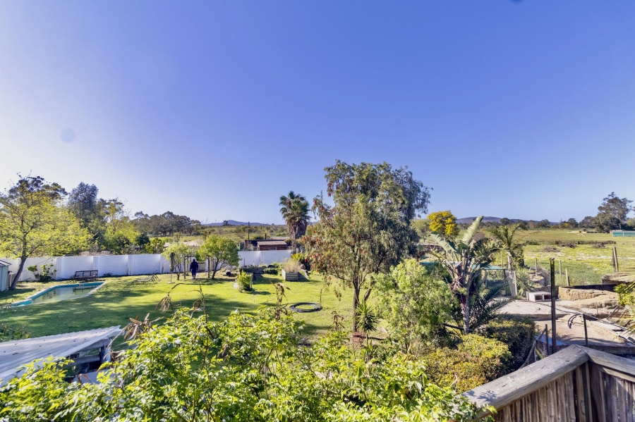 4 Bedroom Property for Sale in Klein Dassenberg Western Cape